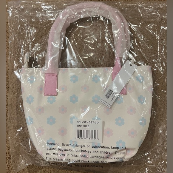 🌟NWT🌟Stoney Clover Lane DISCONTINUED Hello Spring Garden Tote in Sweet Daisy - Picture 3 of 7